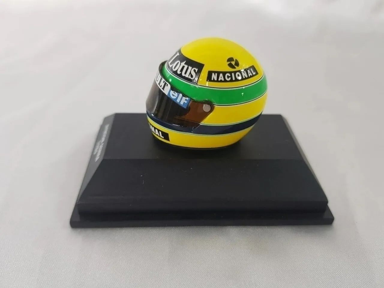 CAPACETE SENNA ´86 - MINICHAMPS 1:8 - Foto 4