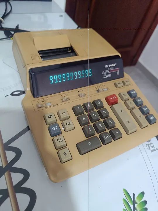 Calculadora Sharp Eletrônica com Impressora funcionando 