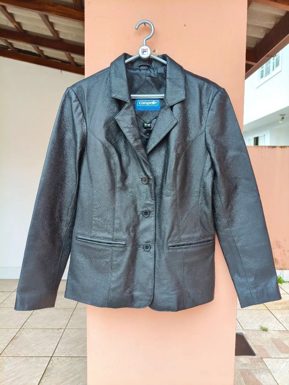 Jaqueta Blazer de couro legítimo preta feminina Tam M - Foto 3