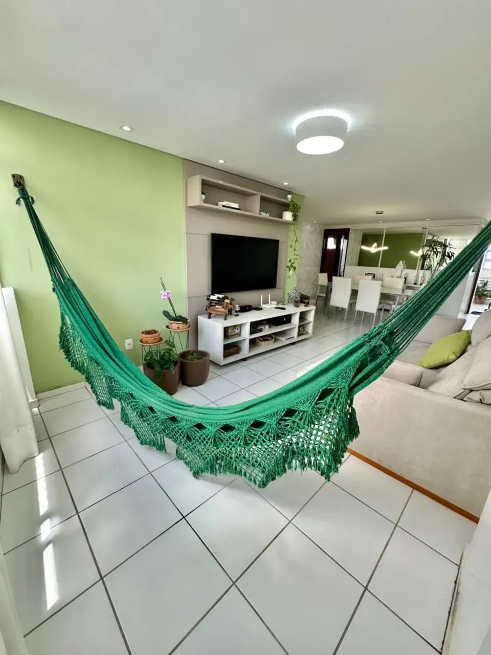 Apartamento espaçoso, com 3 quartos e 2 vagas, perto de tudo - Foto 5