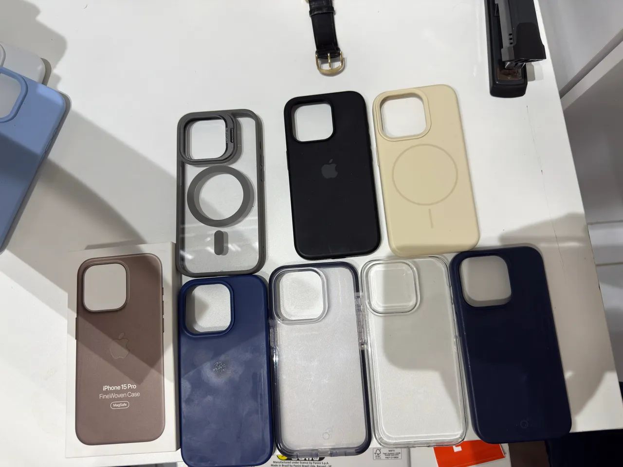 Capas IPhone 15 Pro Apple Original Apple Fine Woven Case