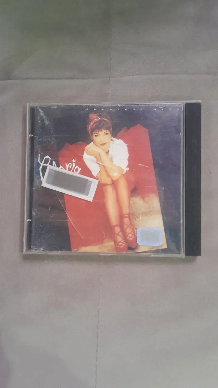 Cd de Glória Stefan em inglês. 
