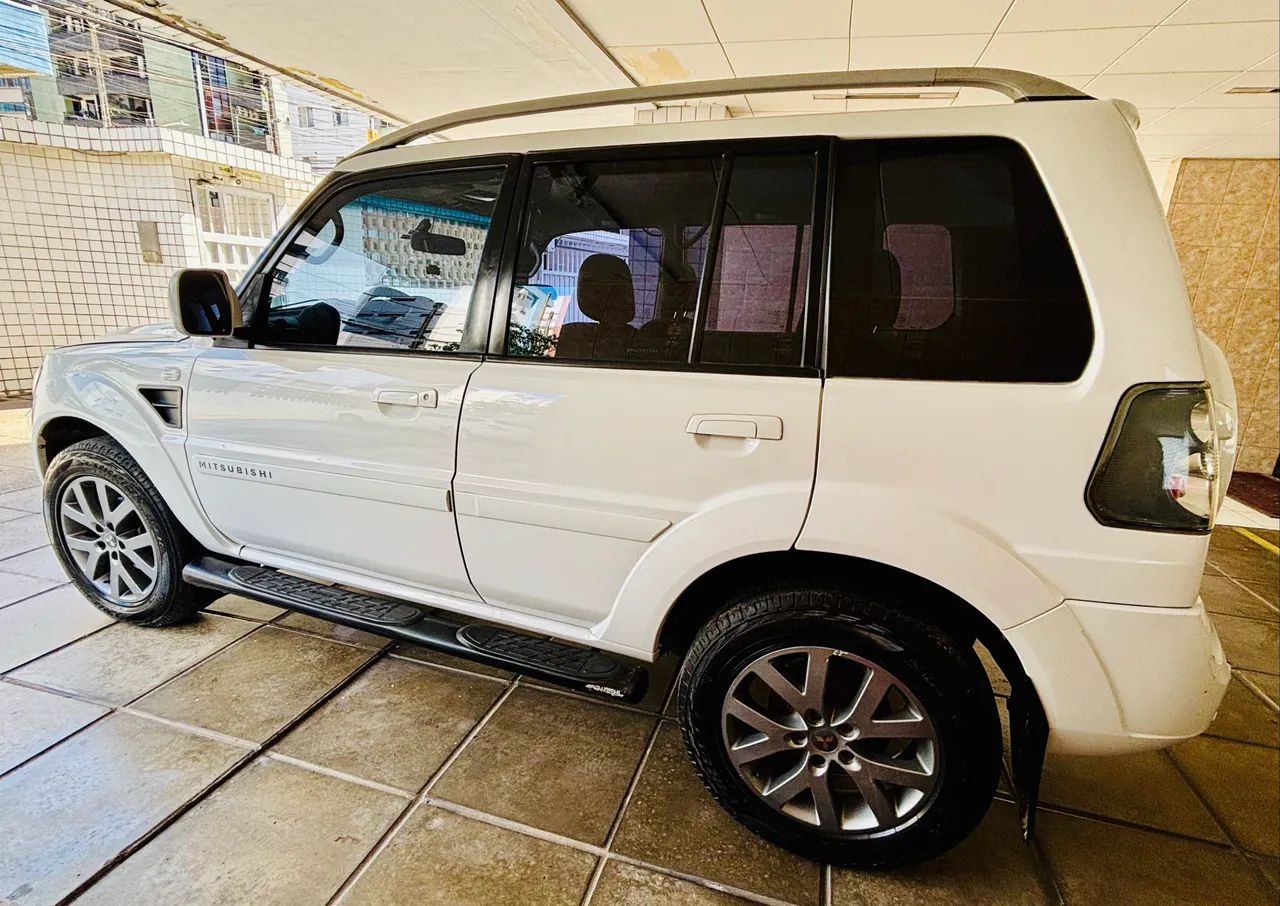 Mitsubishi Pajero 2015