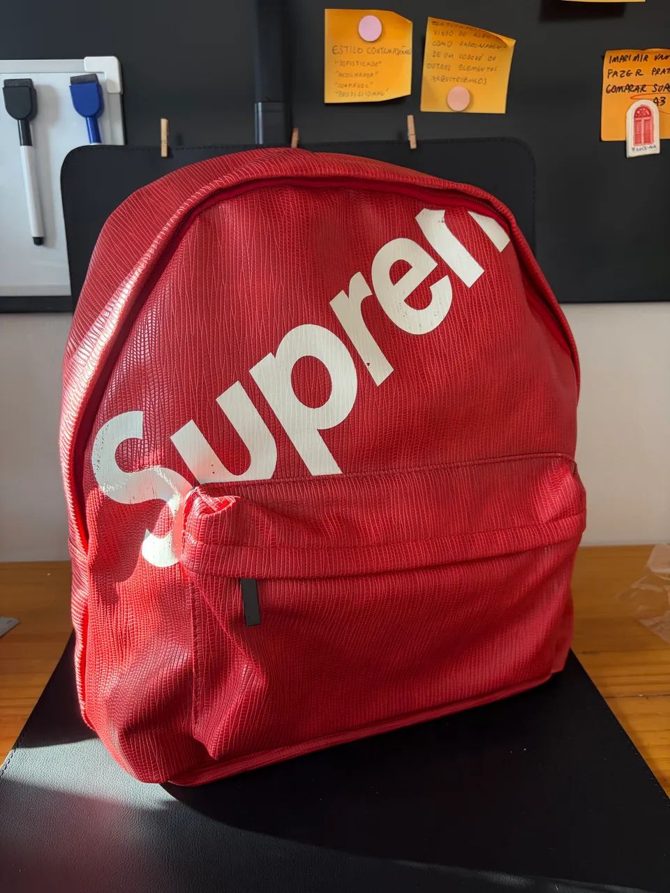Mochila Vermelha com textura  - Foto 2