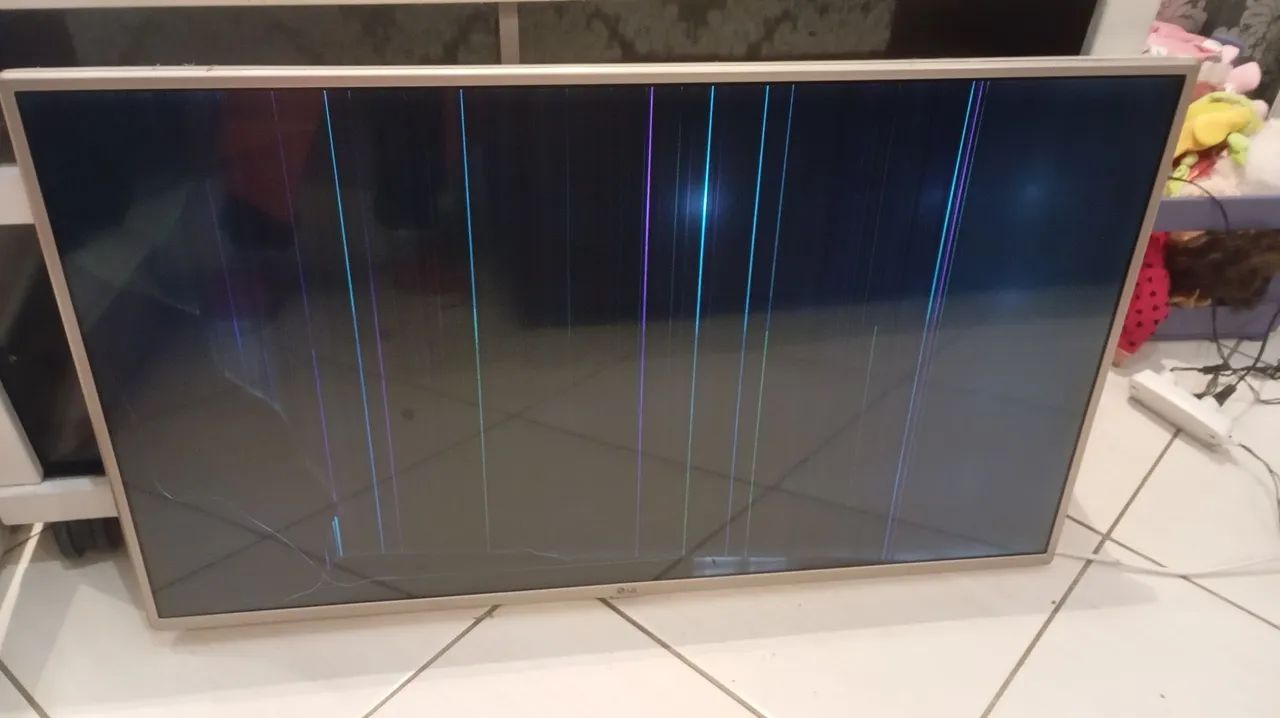 Tv LG 43 polegadas retirar peças  - Foto 2