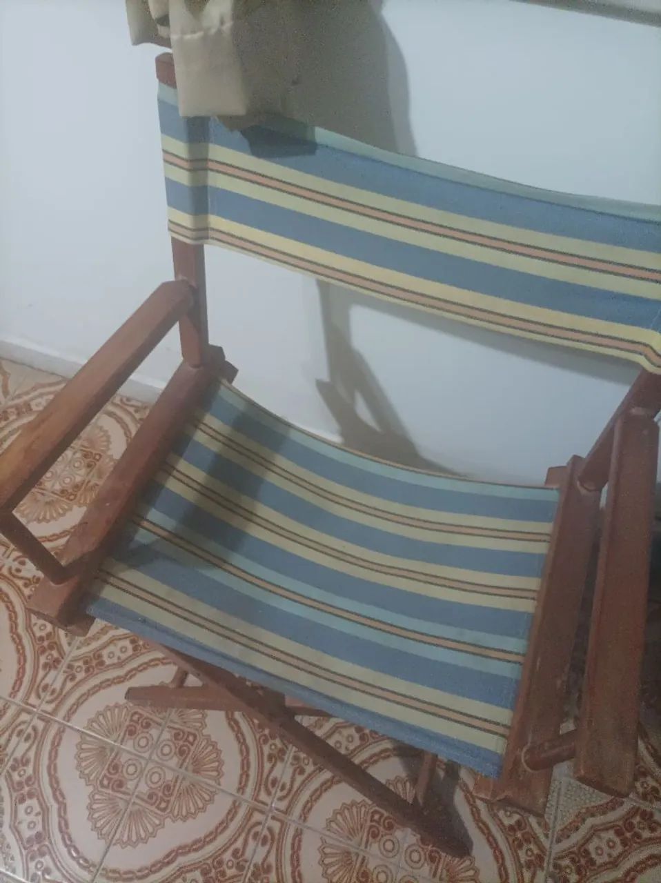4 unidades cadeiras diretor antigas - Foto 5