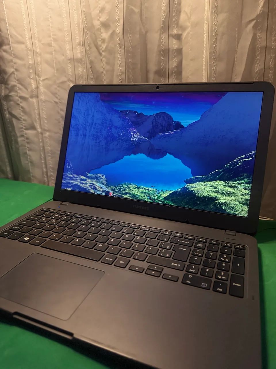  Samsung Essentials E30 ? modelo NP350XAA-KF3BR. - Foto 2