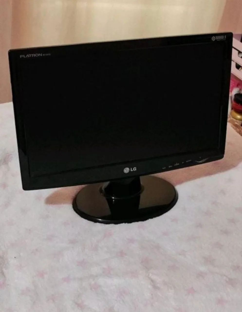 LG Flatron W1943C-PF 18.5 polegadas 1366 x 768 pixels