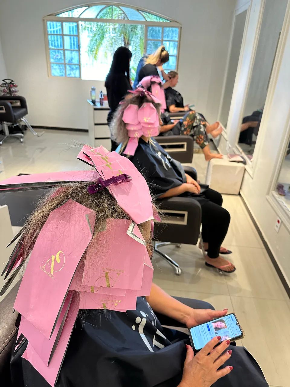 VAGA AUXILIAR DE CABELEIREIRO - Foto 5