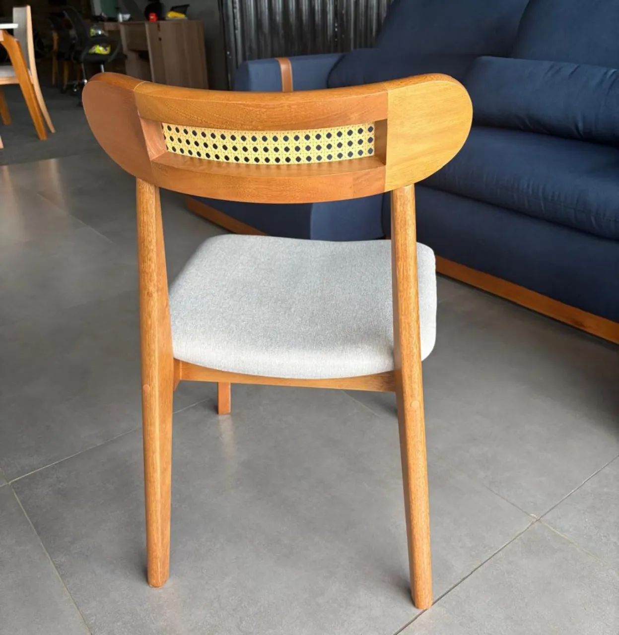 Cadeira de jantar madeira maciça com Rattan - Foto 2