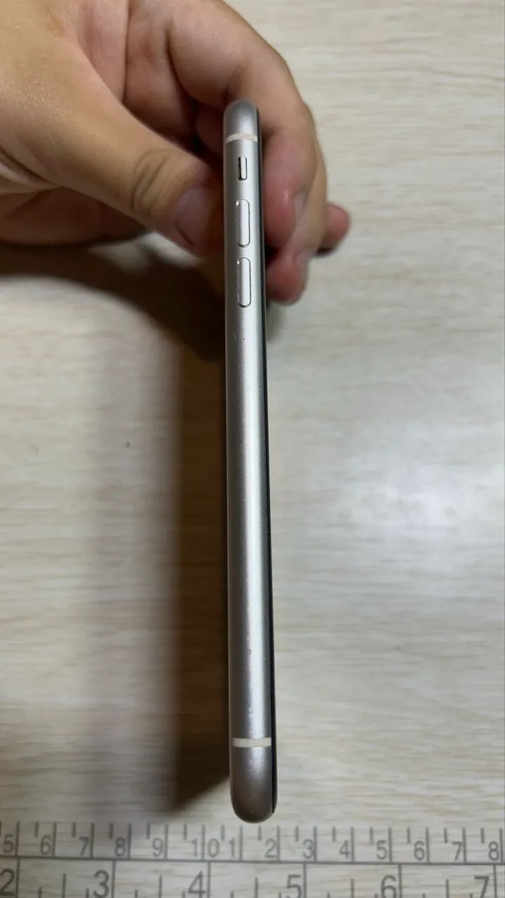 iPhone 11 Branco - 64GB + 19 Capinhas (5 com MagSafe) - Foto 3