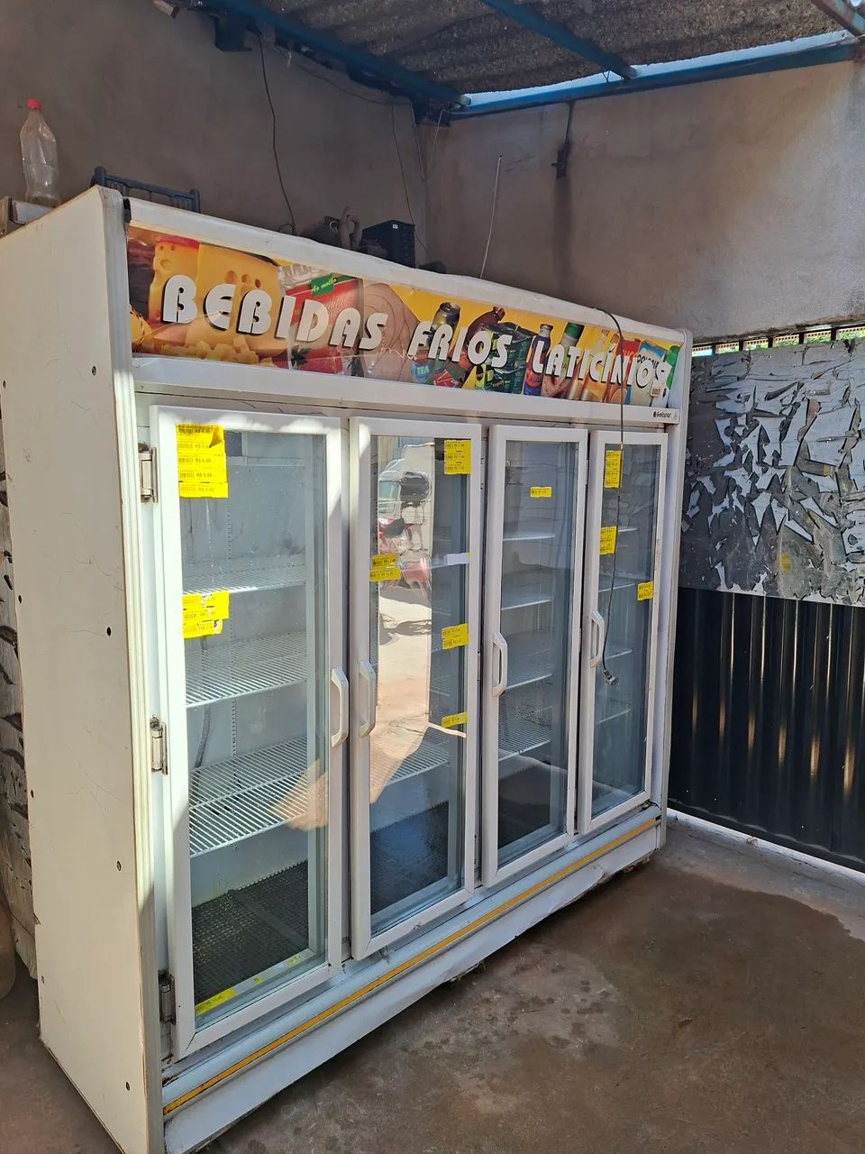EXPOSITOR REFRIGERADO 4 PORTAS DE VIDRO - À VENDA! - Foto 4