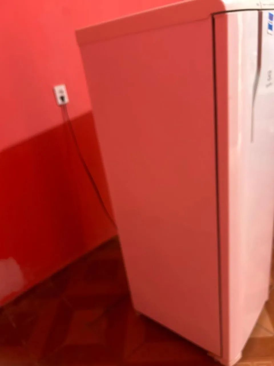 GELADEIRA ELECTROLUX  (CONTATO (91- * )VALOR 300 REAIS  !!