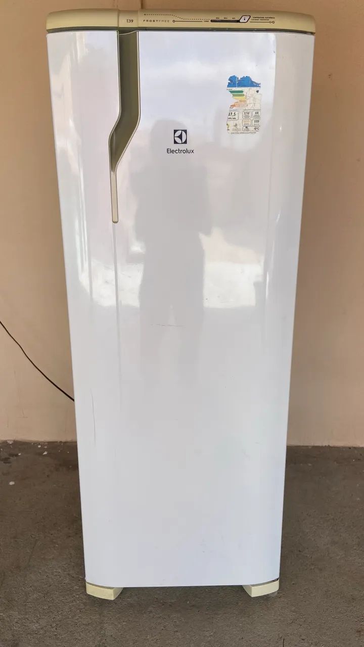 GELADEIRA 