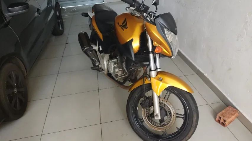 CB300