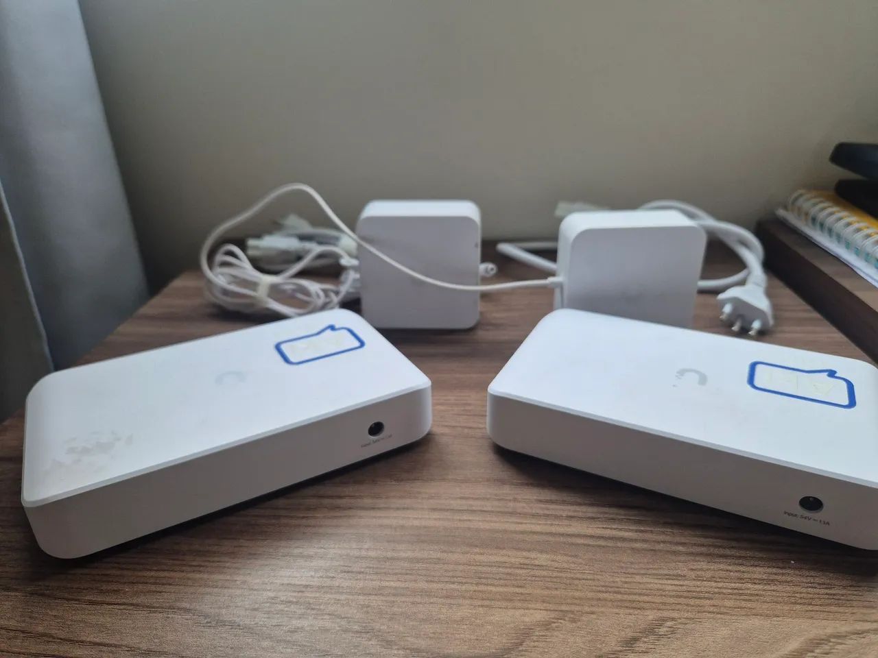 2 Switch Ubiquiti Lite 8 Poe + 1TP LINK - Foto 4