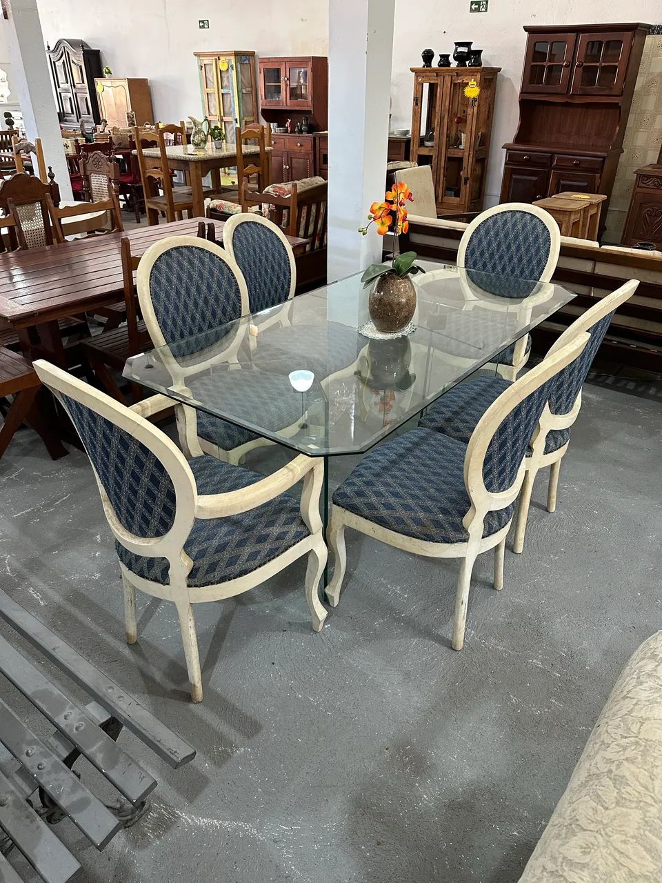 Mesa de Vidro com 6 cadeiras