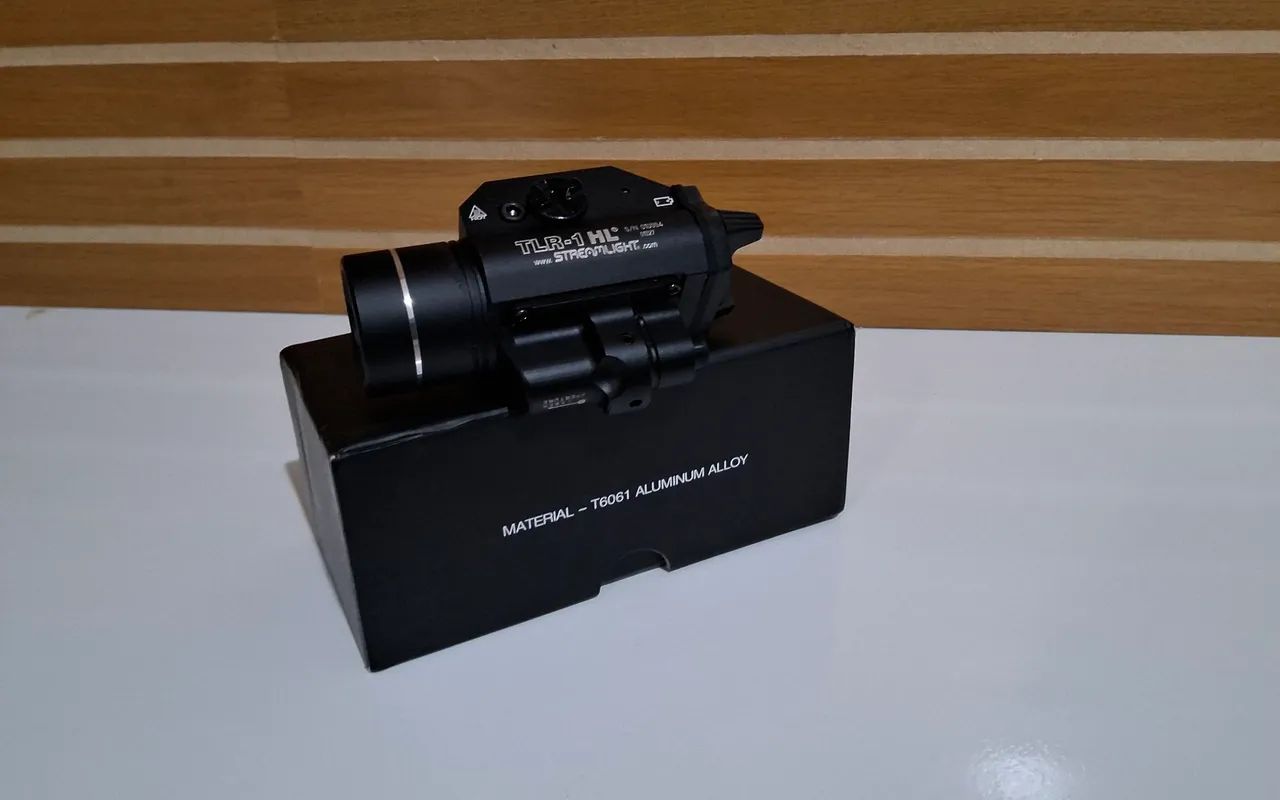 Lanterna Tática para Armas Streamlight TLR-1 HL - Foto 4
