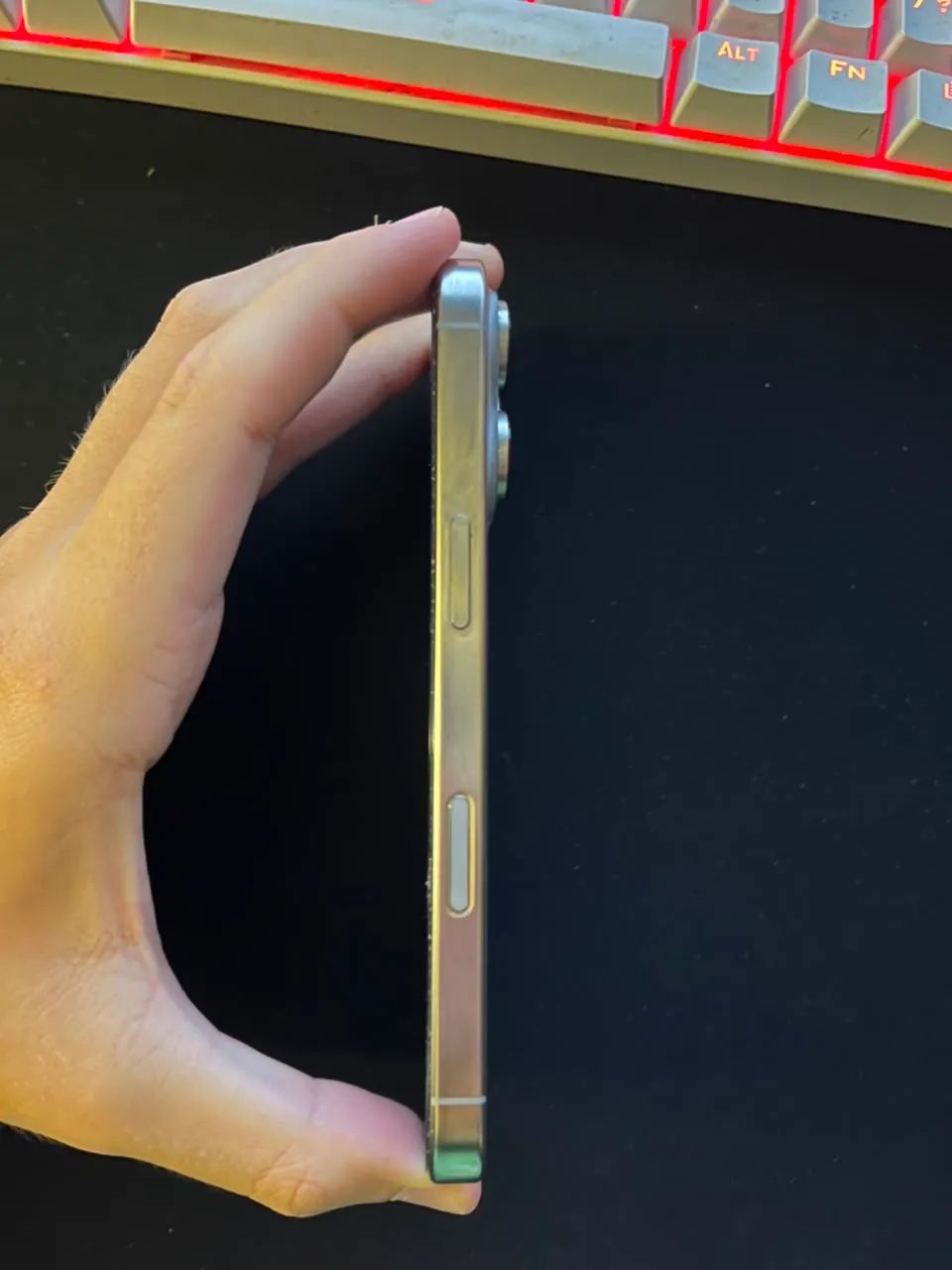 IPHONE 16 PRO 128gb - Foto 3