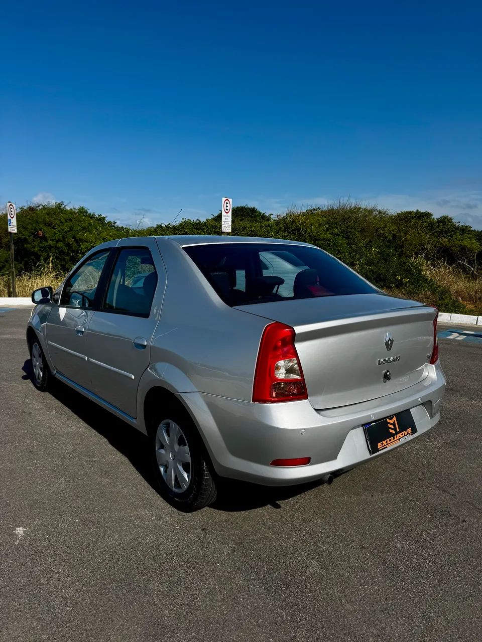 Renault Logan Expression Hi-flex 1.6 8V 4P 2012 - Foto 2