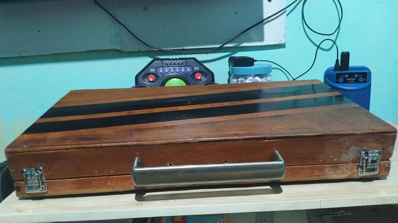 Pedaleira Digitech Rp7 valvulada com case - Foto 4