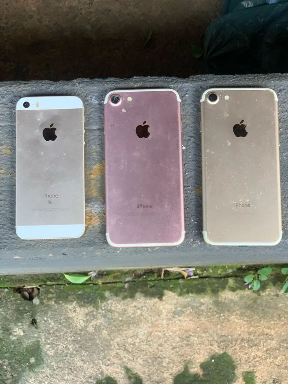 Carcaça de 3 iPhones para usar as peças 