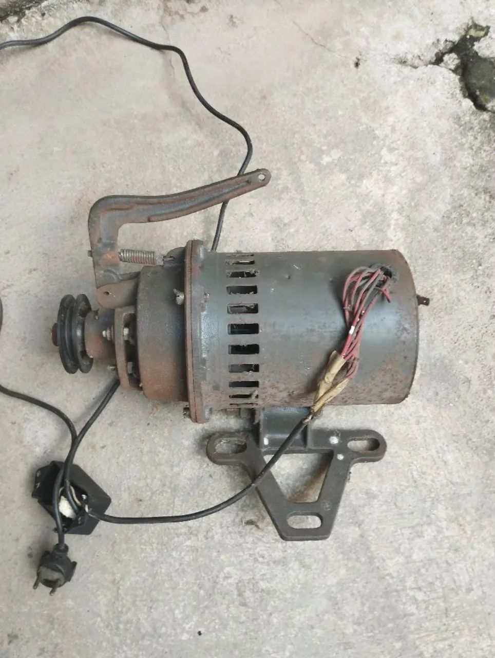 Vendo umMotor industrial de máquina de costurar Fox - Foto 2
