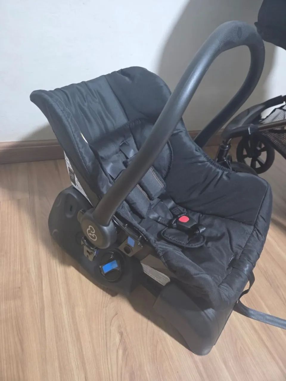 Carrinho Galzerano modelo Napoli com bebê conforto e base - Foto 3