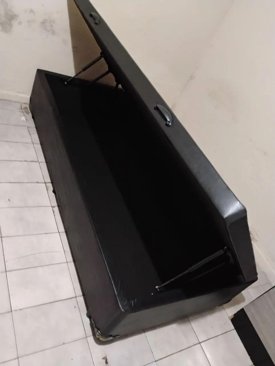 Vendo cama box com baú solteiro com colchão em ótimo estado de conservação  - Foto 4
