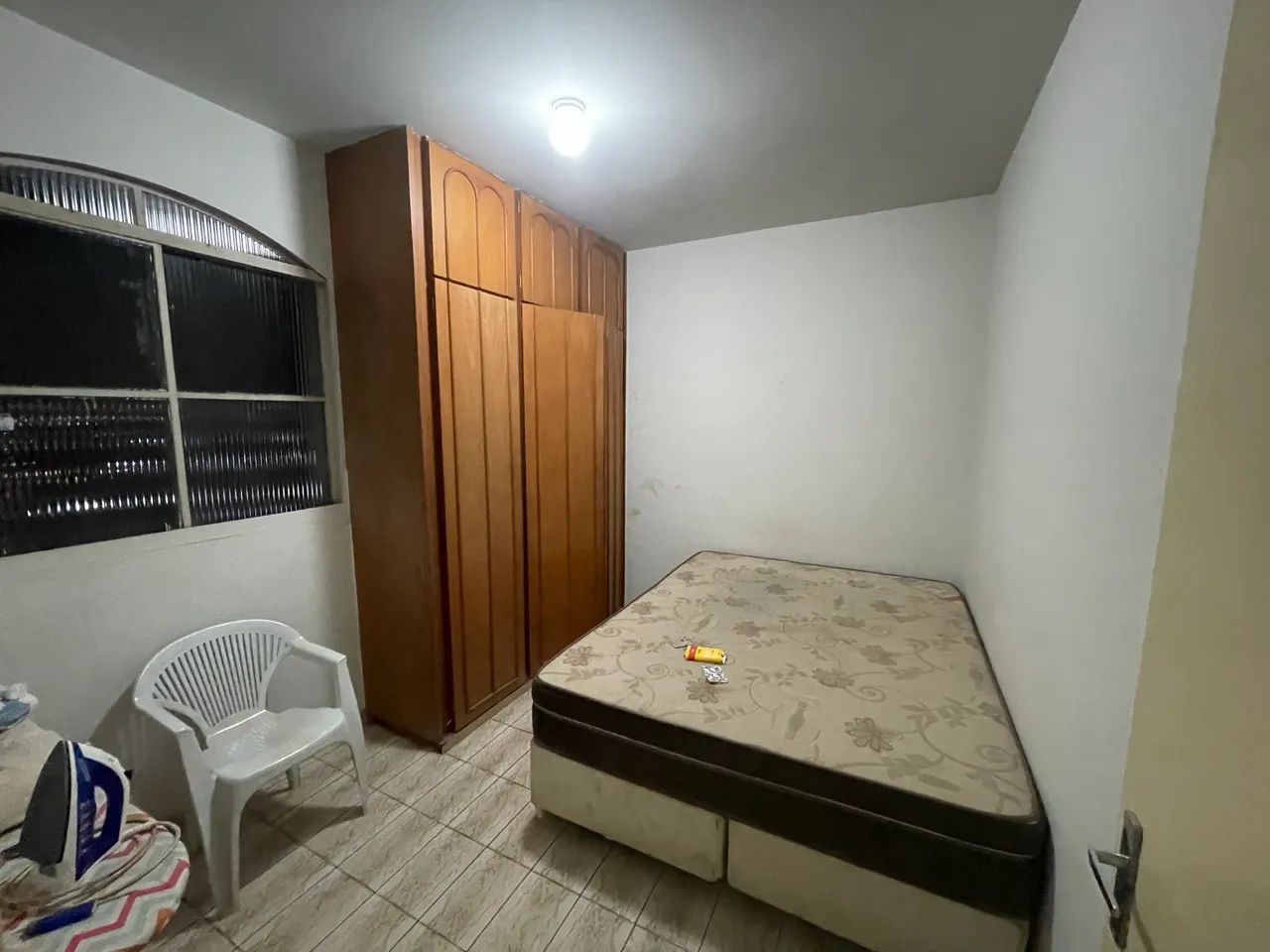 QUARTO MOBILIADO NO CENTRO DE UBERLÂNDIA - R$ 850! - Foto 5