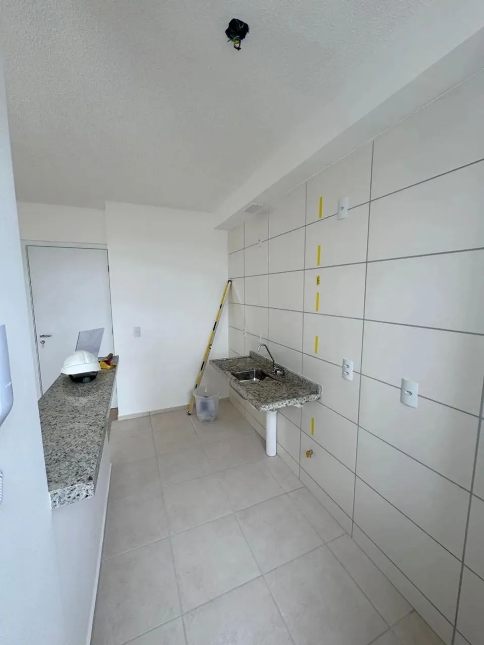 Apartamento 2 Qtos (1 Suite) | Varanda | Lazer Clube Completo | R$ 2.300 c/ Cond. + IPTU - Foto 3