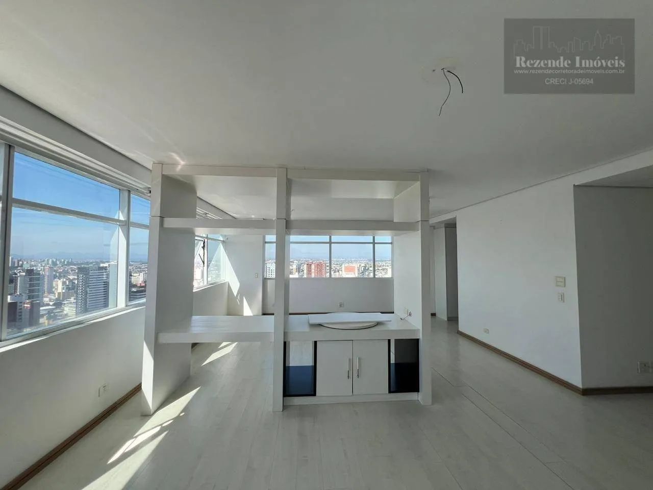 Studio com 1 dormitório à venda, 65 m² - Batel - Curitiba/PR