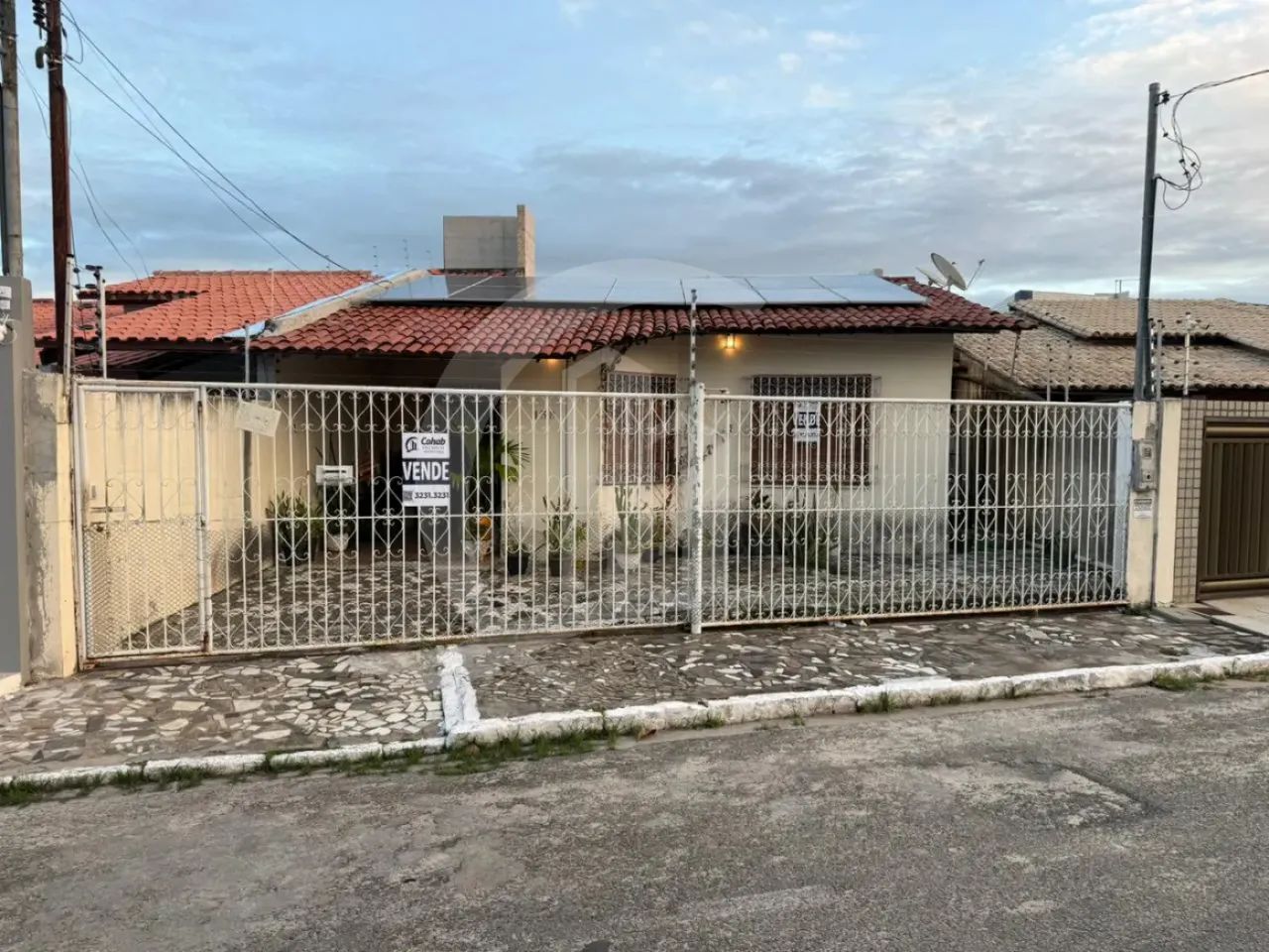Conforto e praticidade em casa com 4 quartos no Ponto Novo