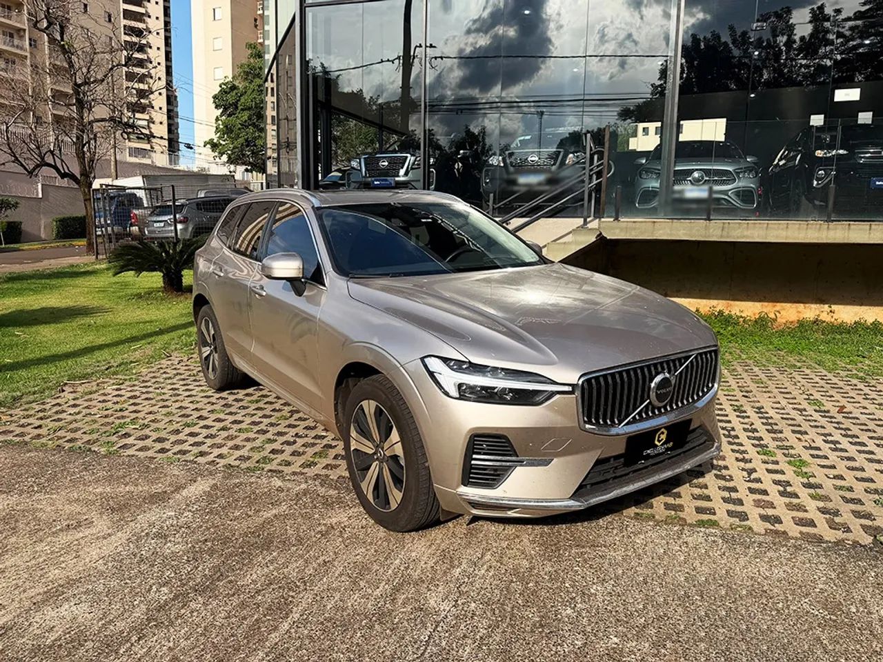 Volvo Xc60 XC 60 T-8 Plus 2.0 AWD (Híbrido) 2023