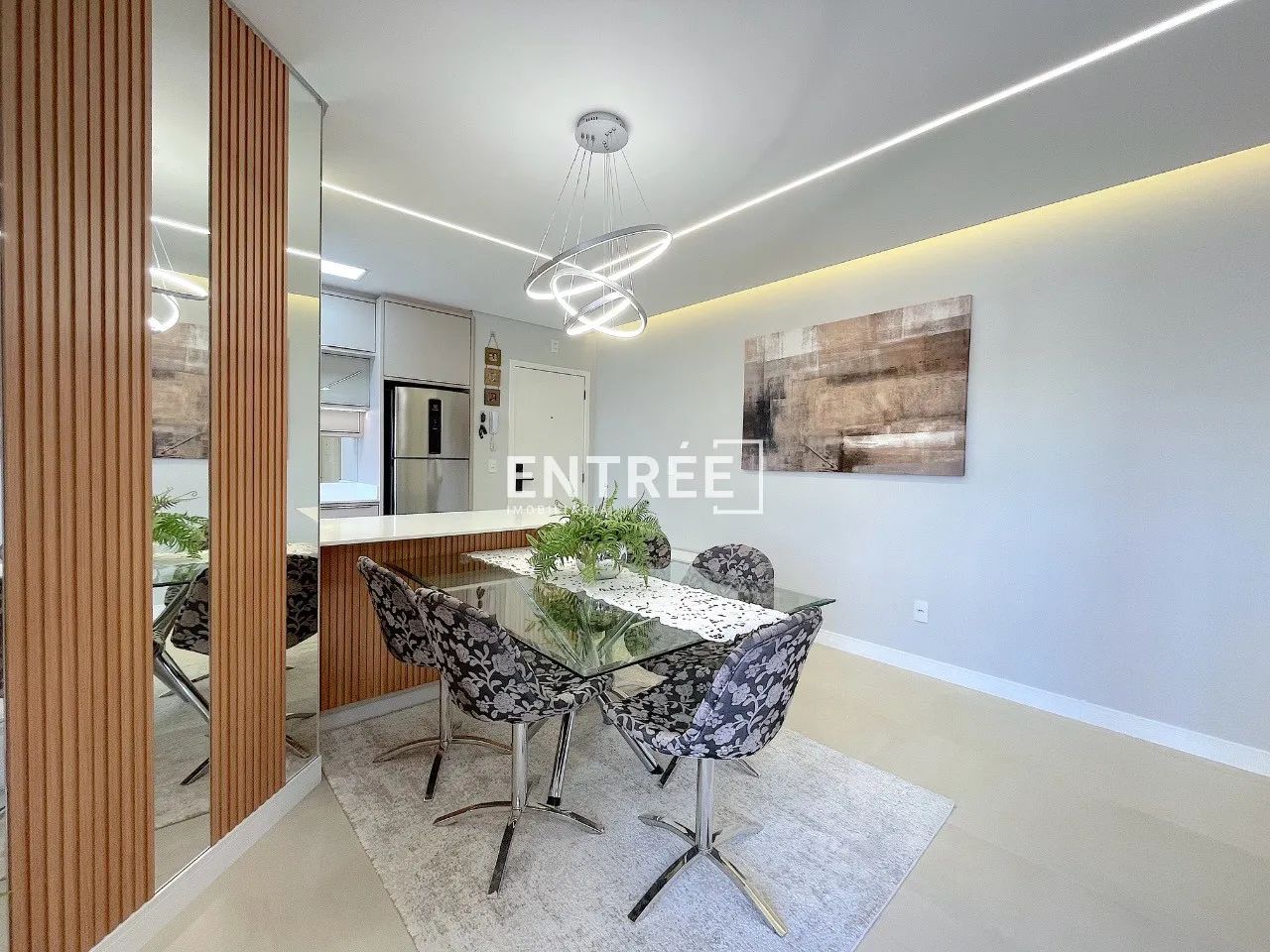 Apartamento 2 Quartos (sendo 1 Suíte) e 1 Vaga - Agronômica - Foto 2