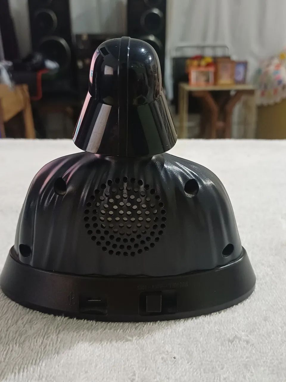 Som Bluetooth iHome Star Wars com o busto do Darth Vader (modelo Li-B66DV.FX). - Foto 2
