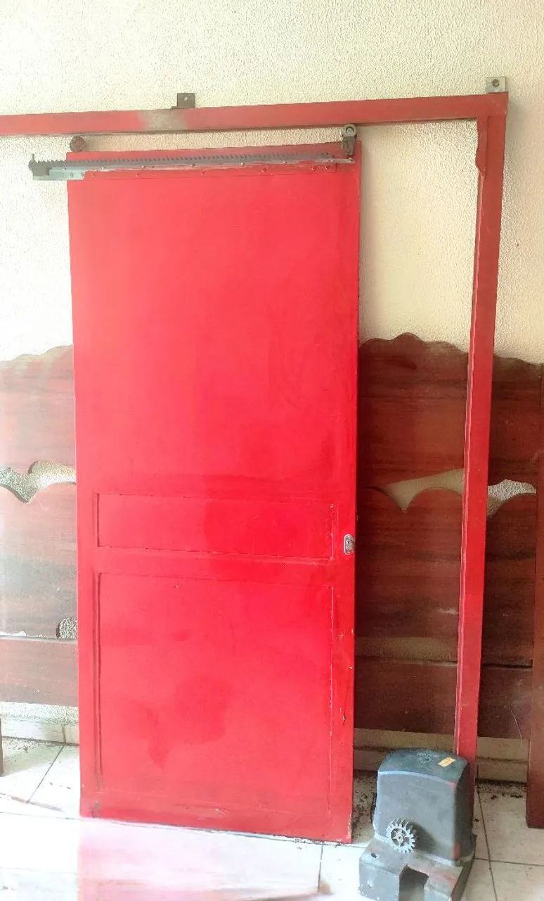 Porta blindada  com motor e Grades de proteção para comércio 