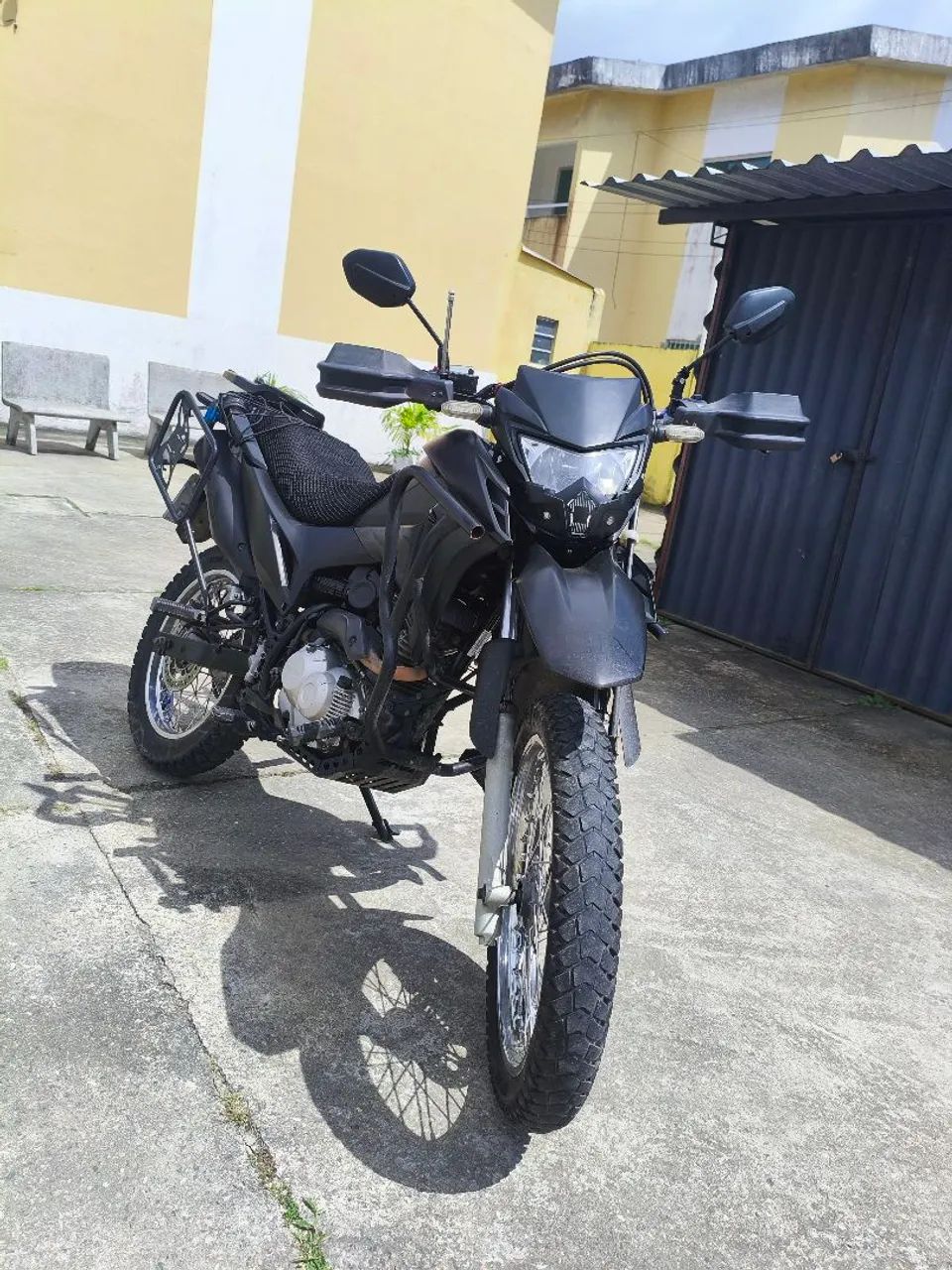 Honda Bros 2023-2024
