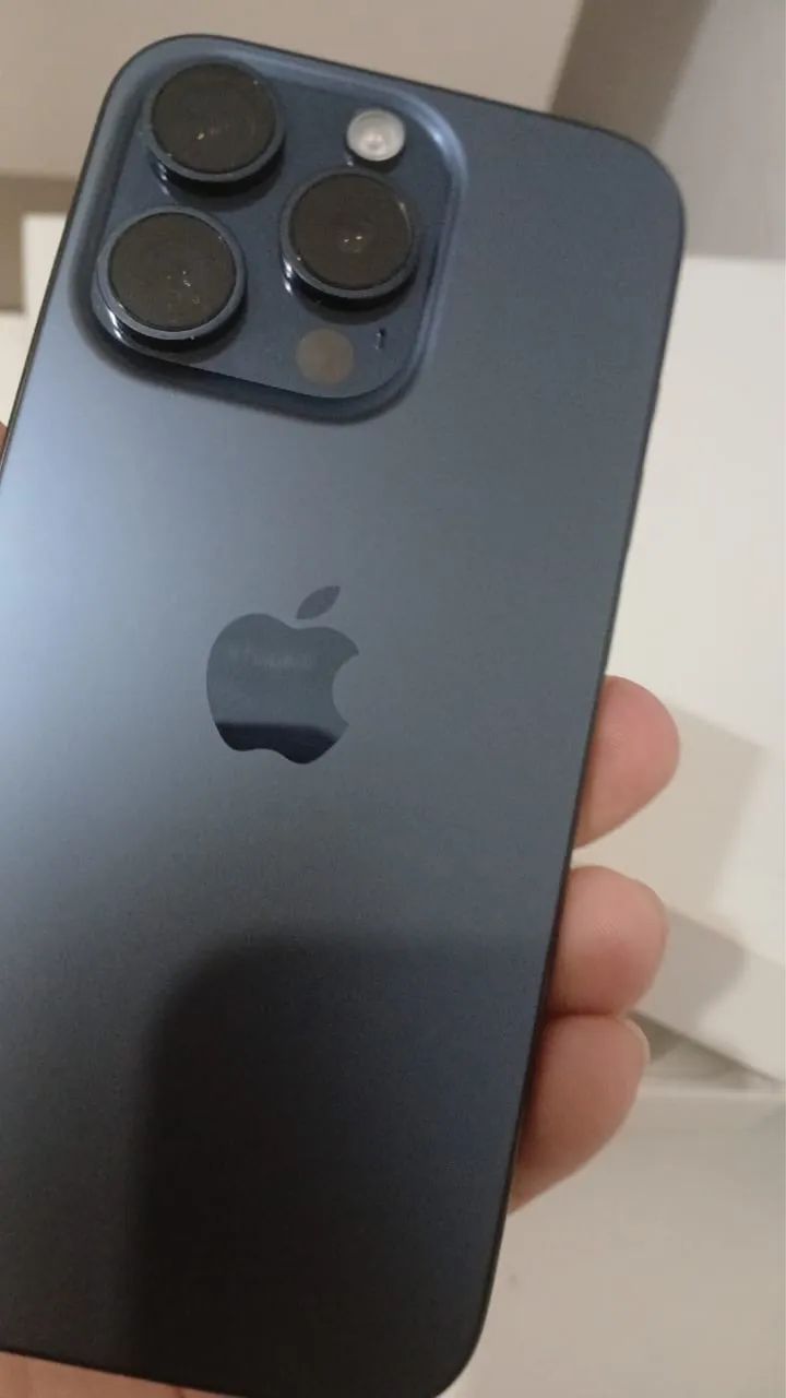 Vende se um iPhone 15 pro 