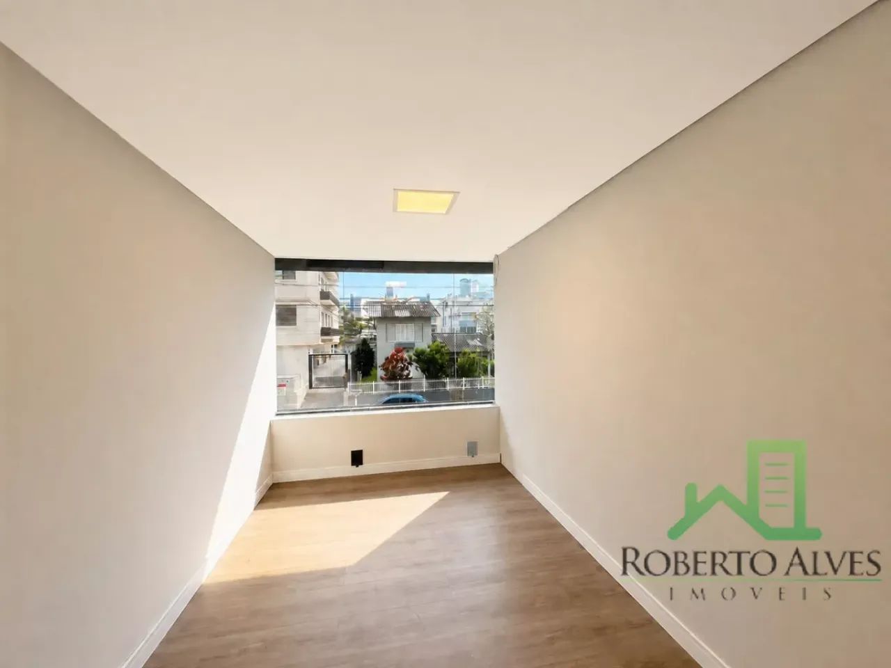 ? Sala Comercial com 100 m² e Mezanino em Jurerê - Foto 5