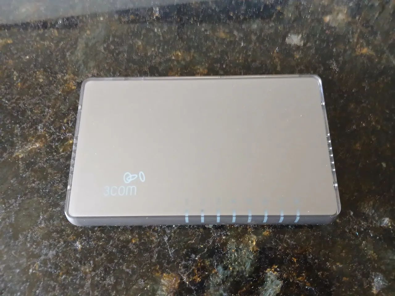 Switch 3COM. 8 Portas . 1000 Mbps
