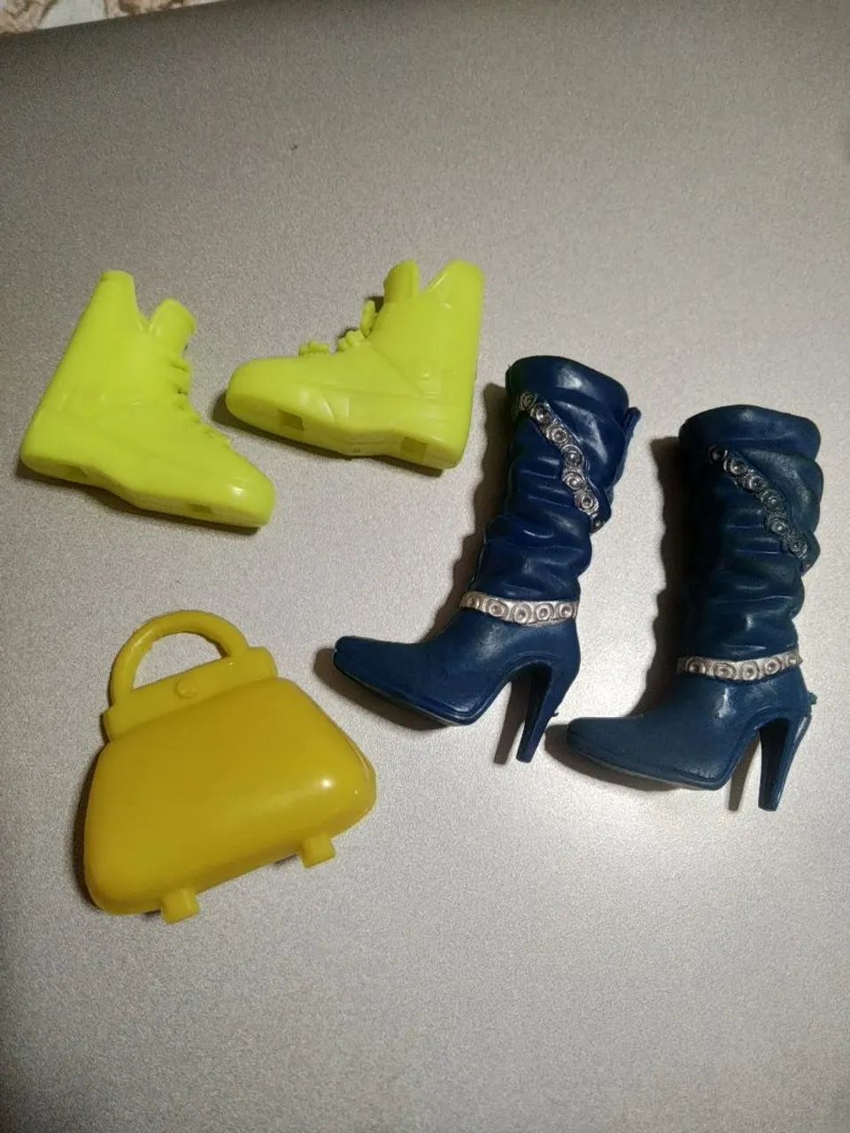 Acessórios Barbie/ botas e bolsa
