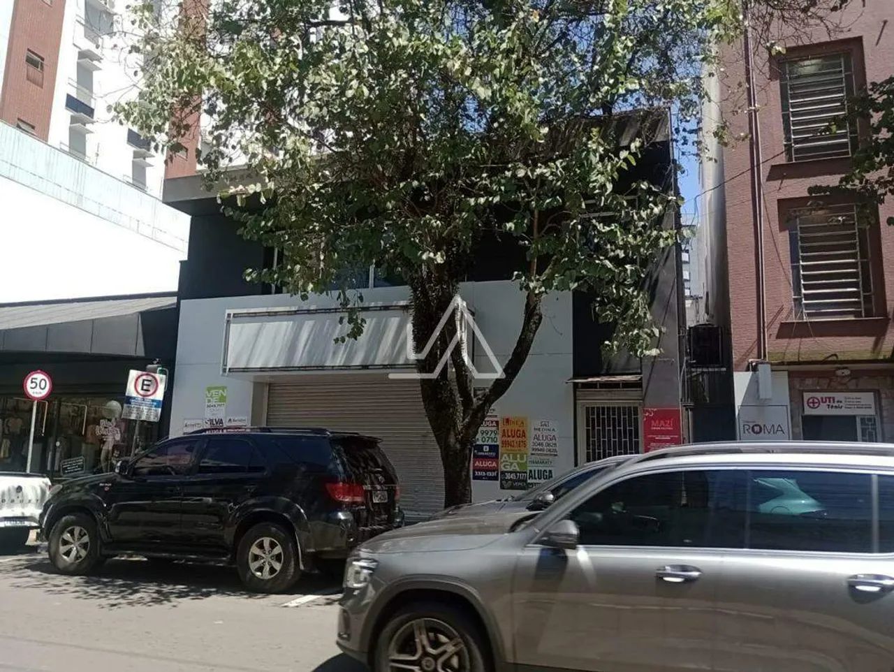 LOJA NA RUA MOROM - 270 M² PRIVATIVOS