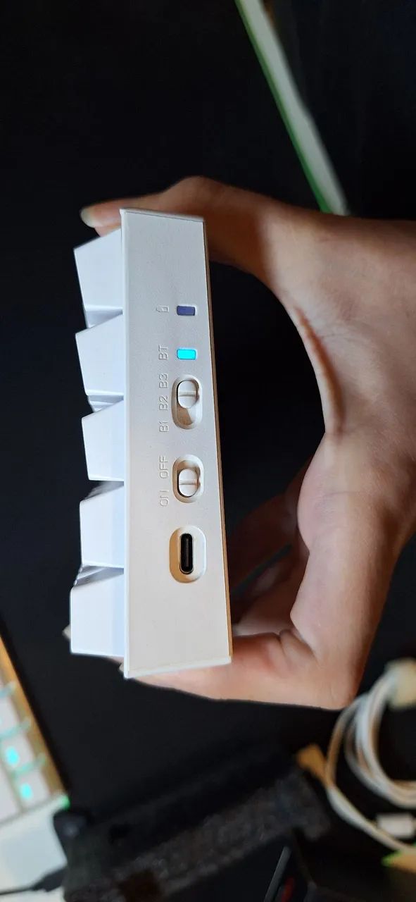 Teclado Redragon Draconic Switch Brown + Apoio de pulso AJazz Branco  - Foto 4