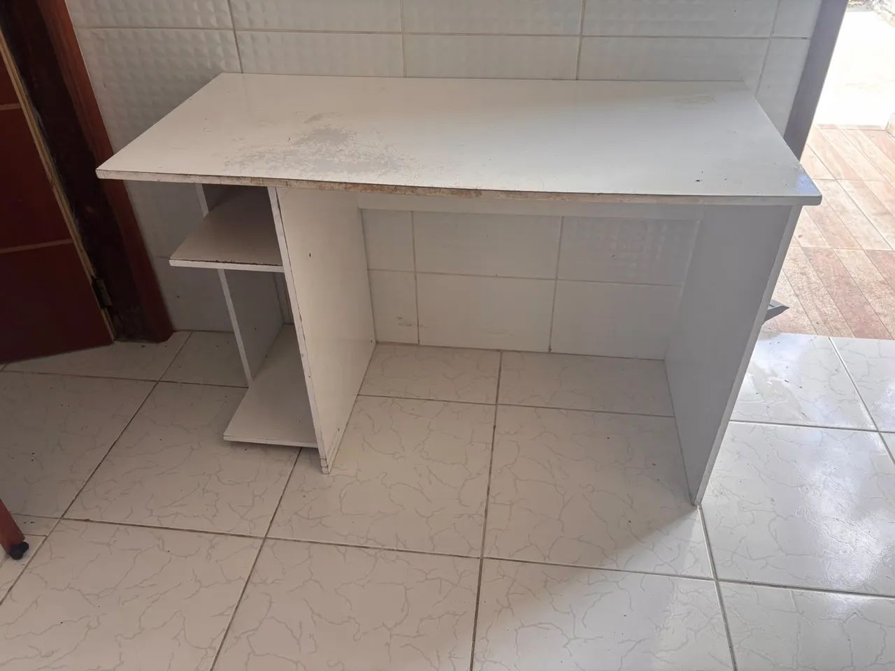 Vende-se 2 mesinhas de computador  - Foto 3