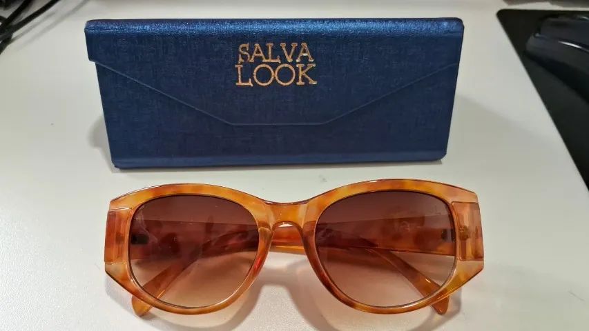 Vendo um par de óculos de sol da marca Salva Look 