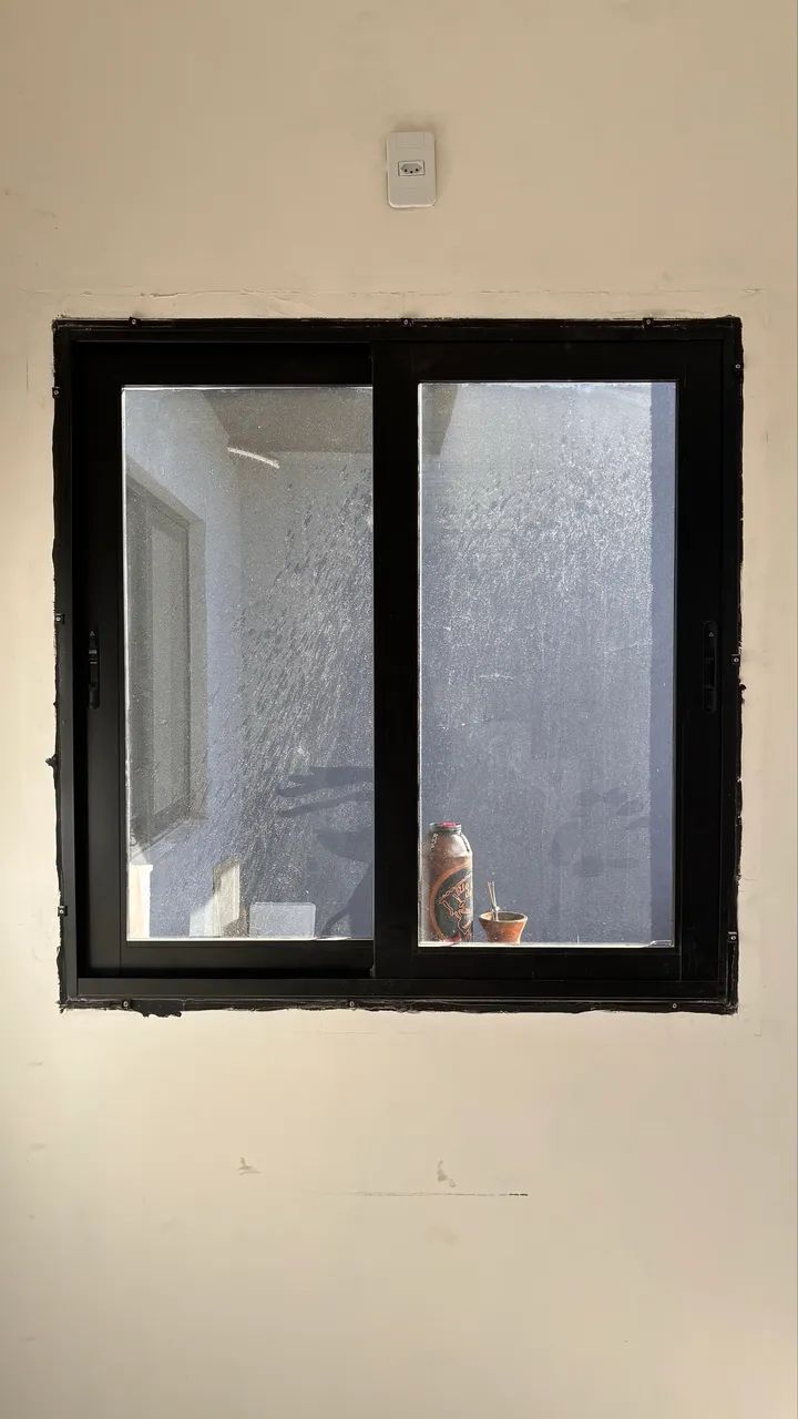 Esquadria em alumínio 453826220435722241