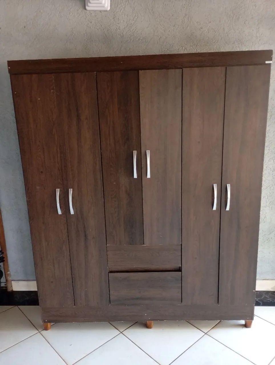 Guarda-roupa 6 portas