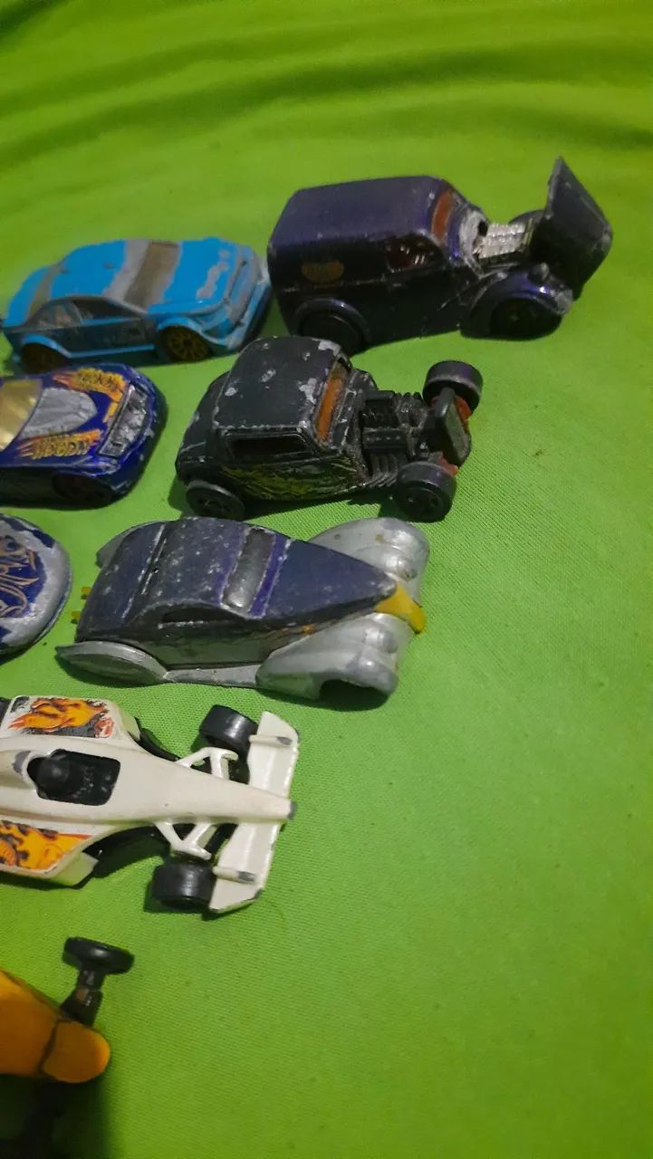 Carrinhos hotwheels usados anos 90 e 2000 - Foto 2