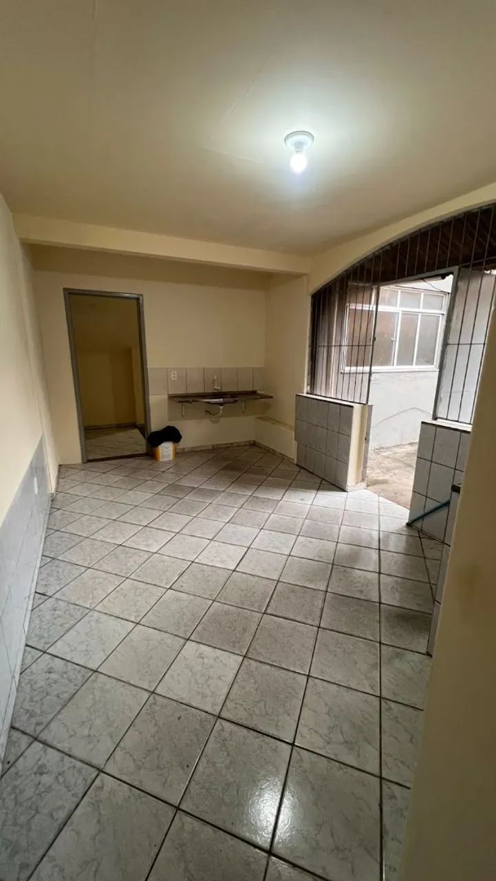 Alugo apt 2 quartos pequeno. - Foto 3